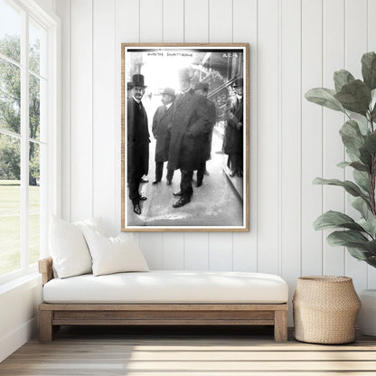 1910s Glimpse of Inspector Schmittberger in Action