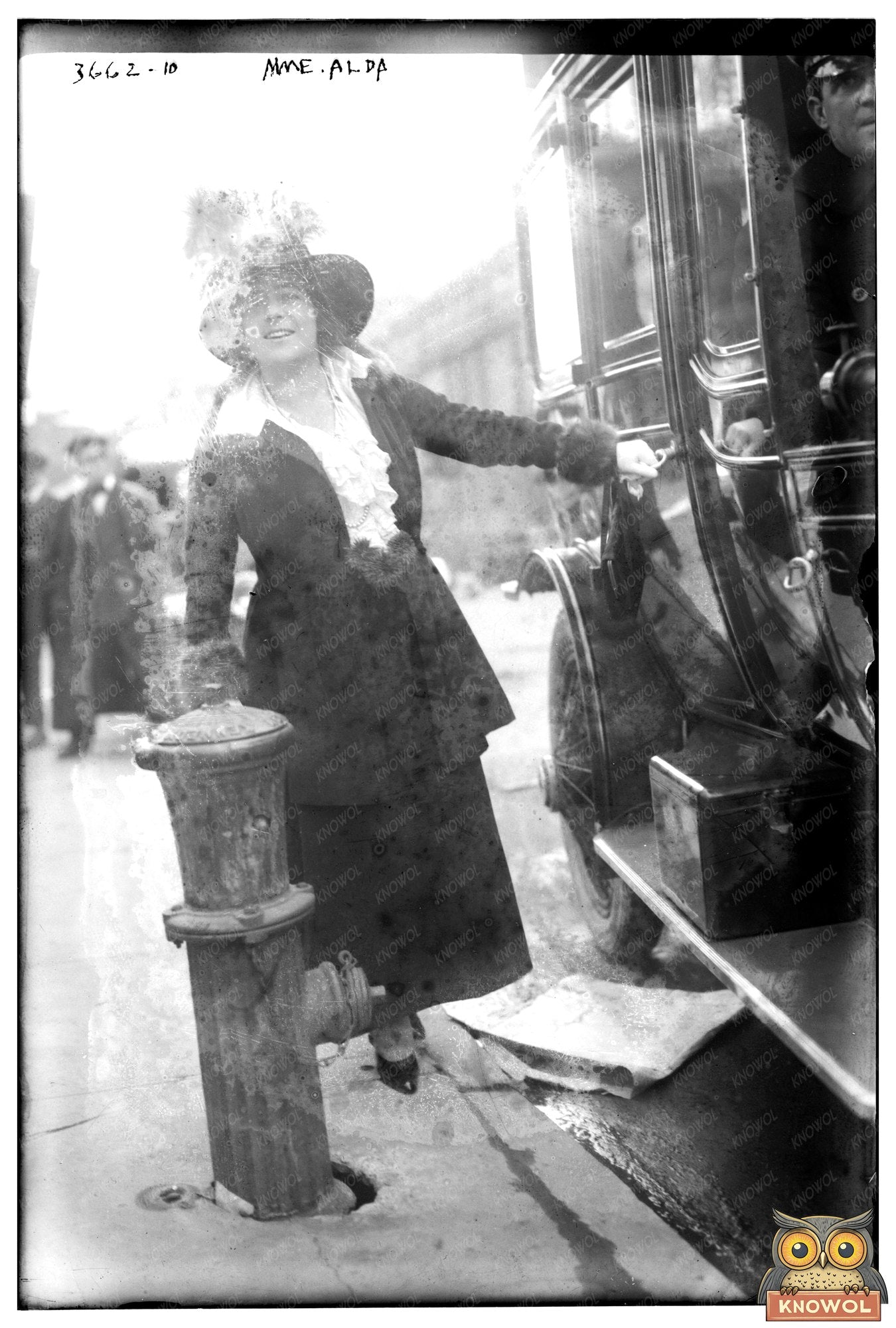 Stunning 1913 Portrait of Opera Star Madame Alda