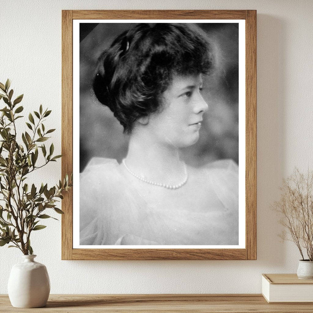 Historic Eleanor Bryant (Mrs. Fred. Pearson) Print, Vintage Art