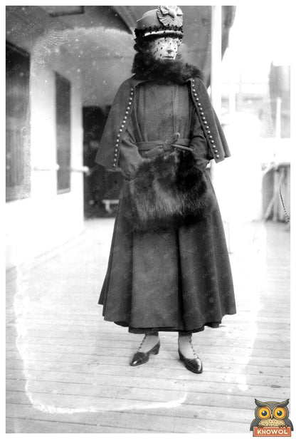 Elegant 1920 Portrait of Interior Designer Elsie De Wolfe