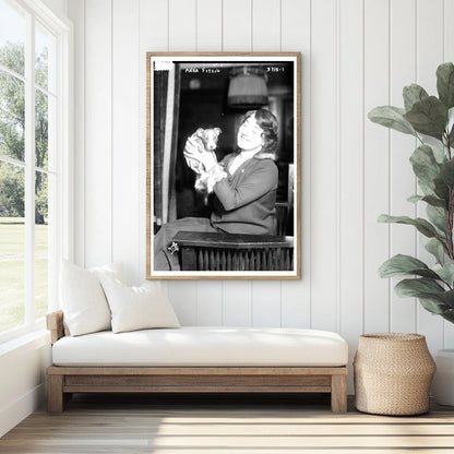 Stunning Portrait of Soprano Anna Fitziu, 1916