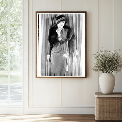 Historic Dorothy Dilley Print, Vintage Art