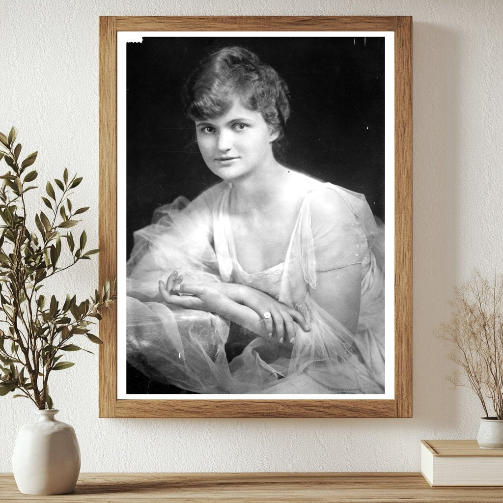 Historic Dorothy Battie Print, Vintage Art