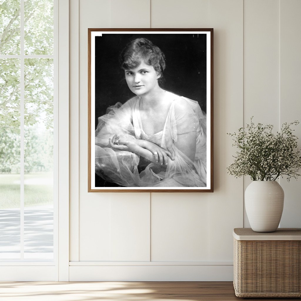 Historic Dorothy Battie Print, Vintage Art