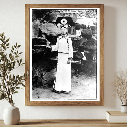 Historic Wife of Hsuan - Tung Print, Vintage Art