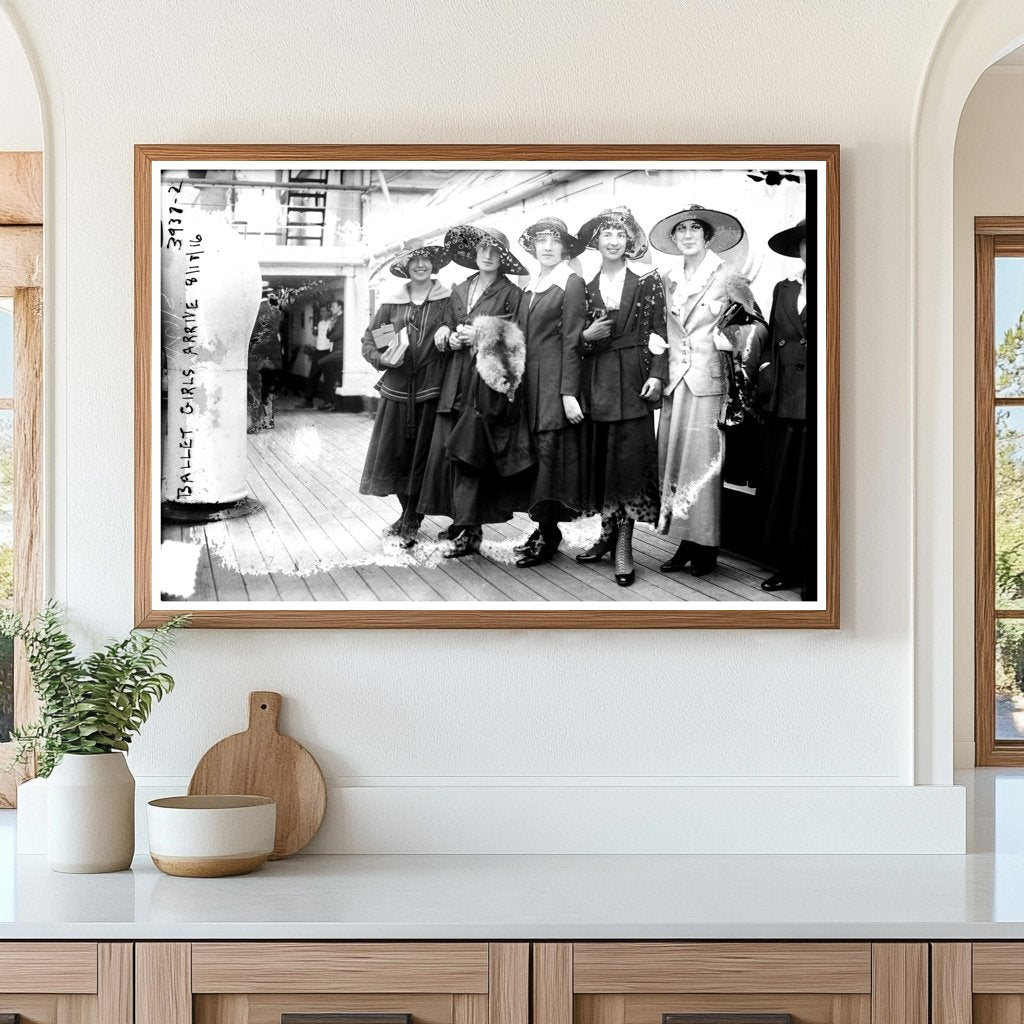 Young Ballet Dancers Greet NYC, 1916 Arrival