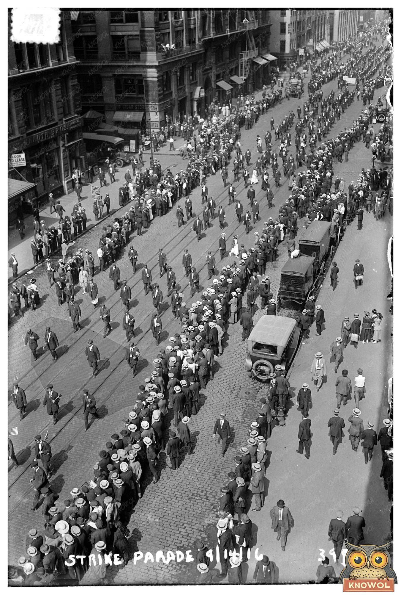 1916 Labor Strike Parade: A Historic Moment