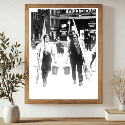 Historic Women window cleaners, Berlin Print, Vintage Art