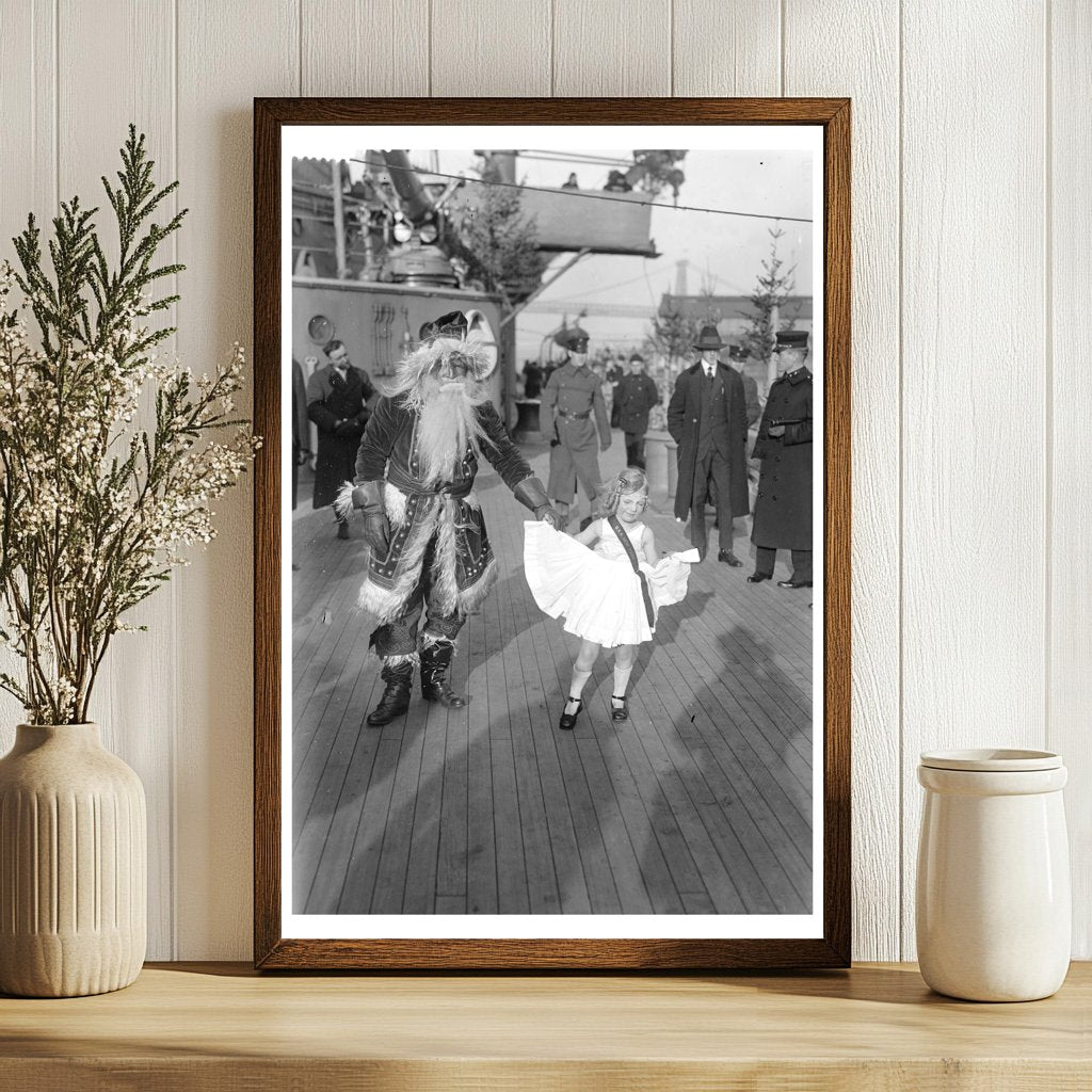 Charming Santa Claus Celebrates Christmas in NYC