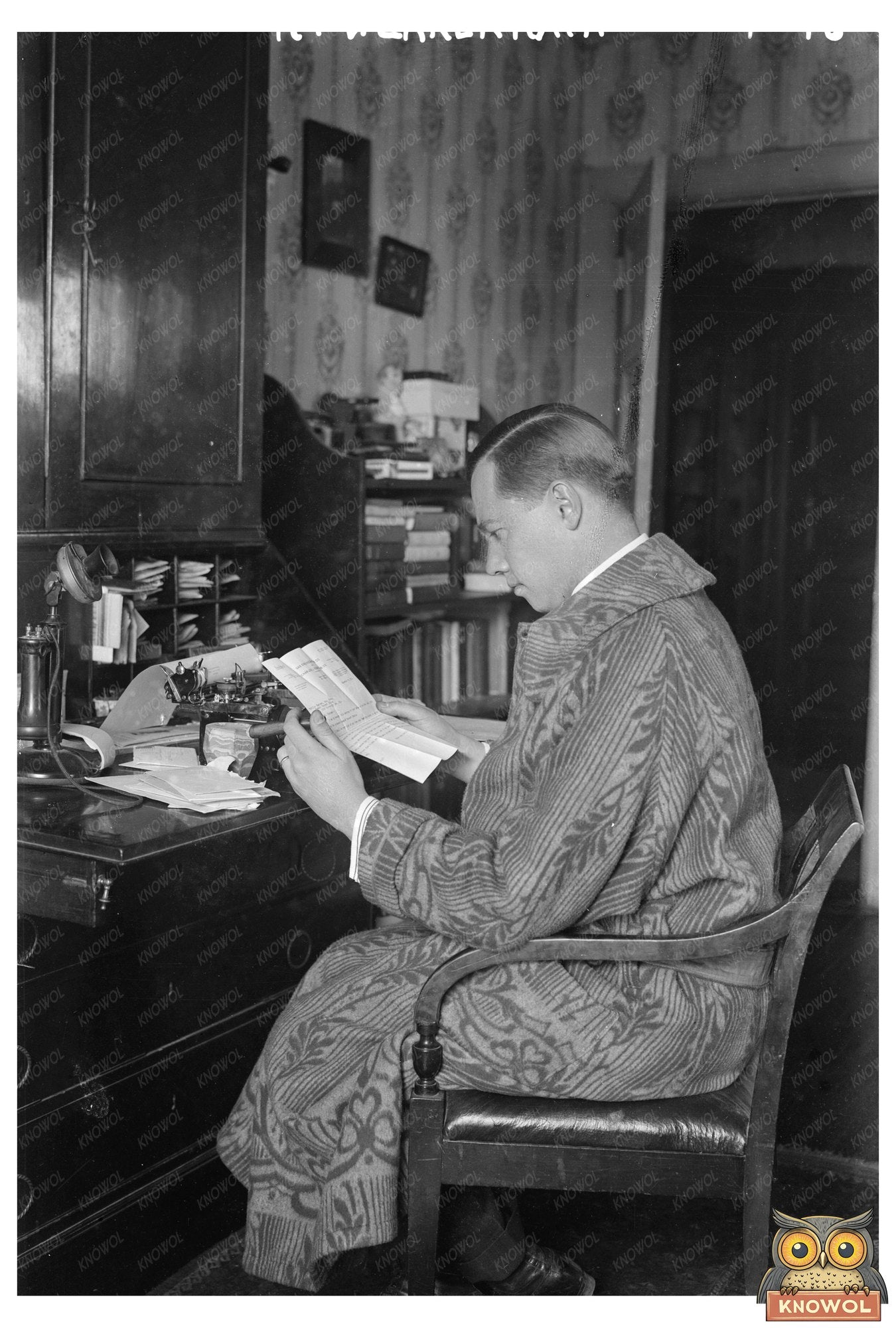 Early 20th Century Baritone in Performance