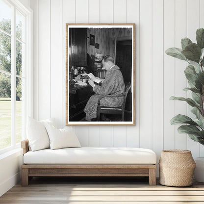 Early 20th Century Baritone in Performance