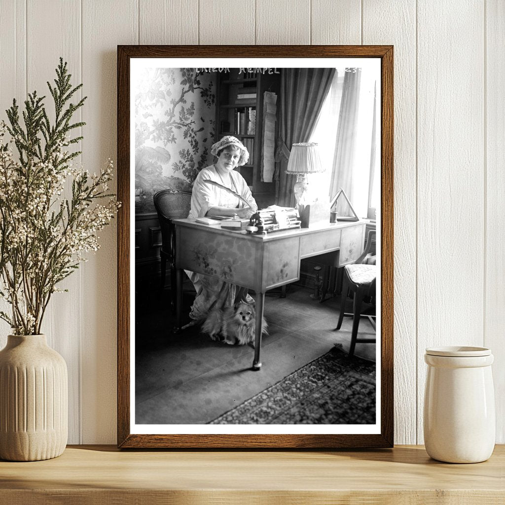 Elegant 1910s Soprano in Stunning Opera Attire