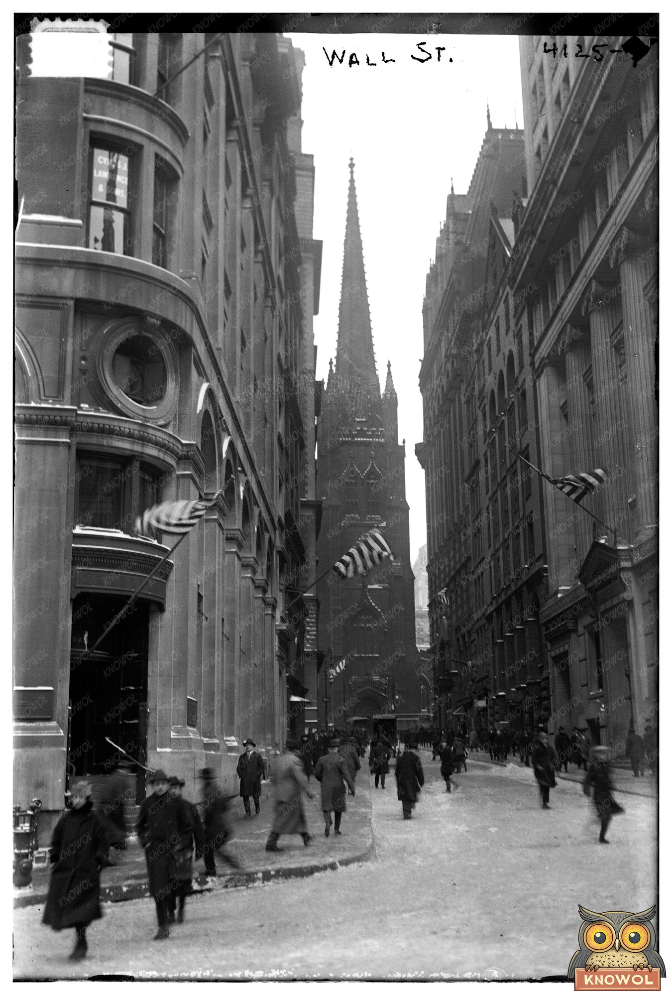 Vibrant Wall Street: A Glimpse of 1910s Commerce