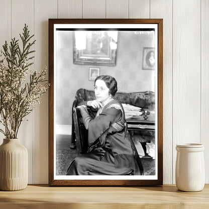 Elegant Opera Star Amelita Galli-Curci, 1915-1920