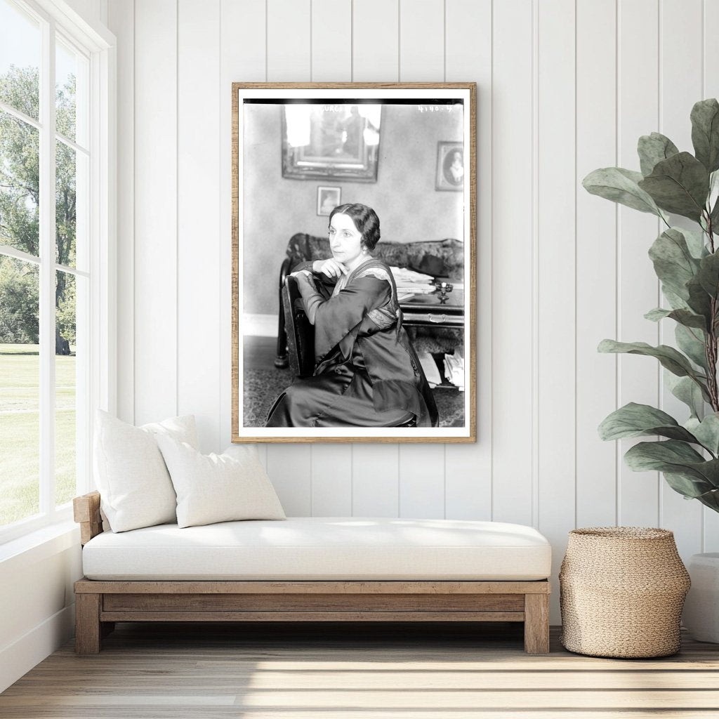 Elegant Opera Star Amelita Galli-Curci, 1915-1920