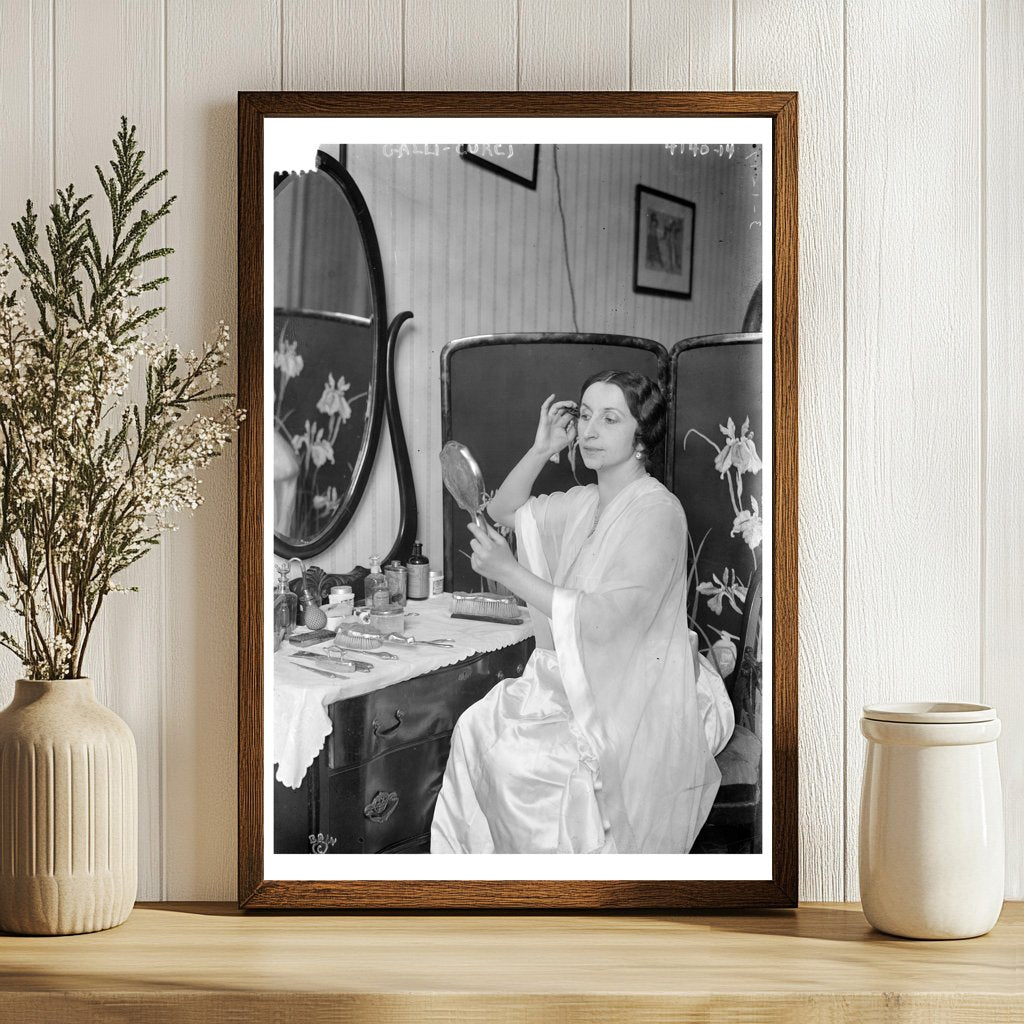 Radiant Opera Star Galli-Curci in 1917 Portrait