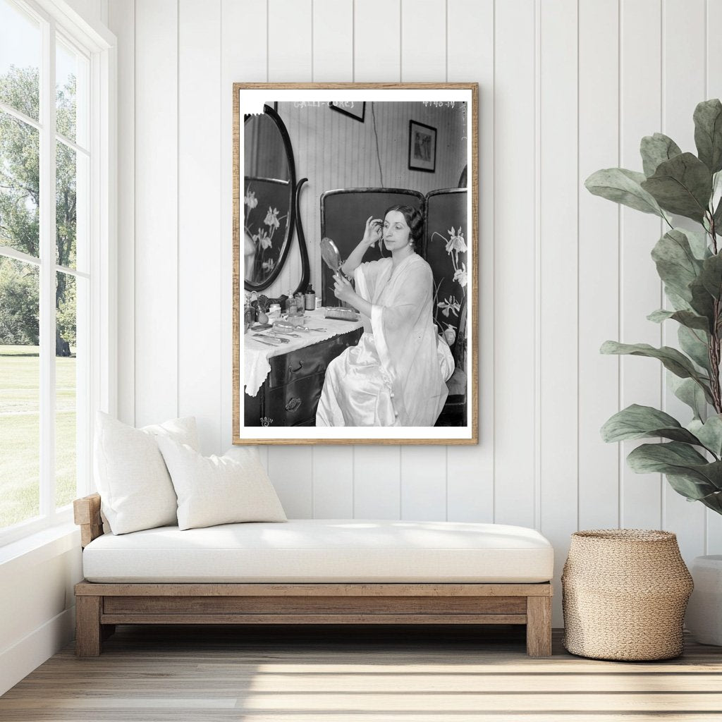 Radiant Opera Star Galli-Curci in 1917 Portrait