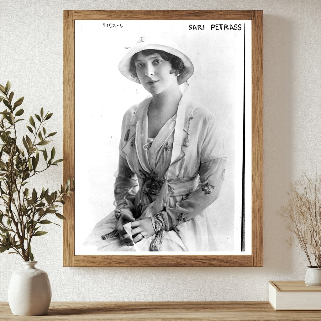 Historic Sari Petrass Print, Vintage Art