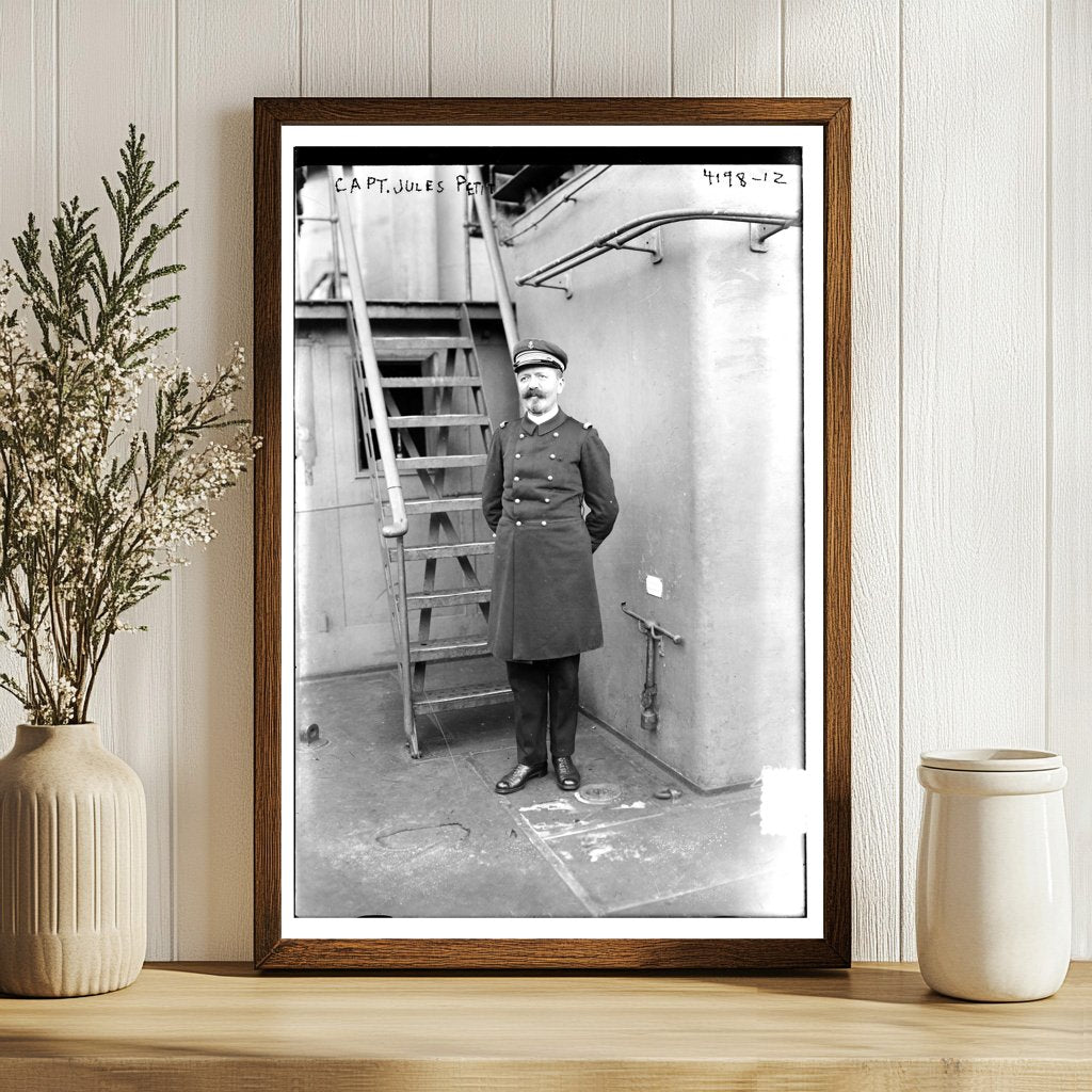 1917 WWI Heroism: Captain Petit in Uniform