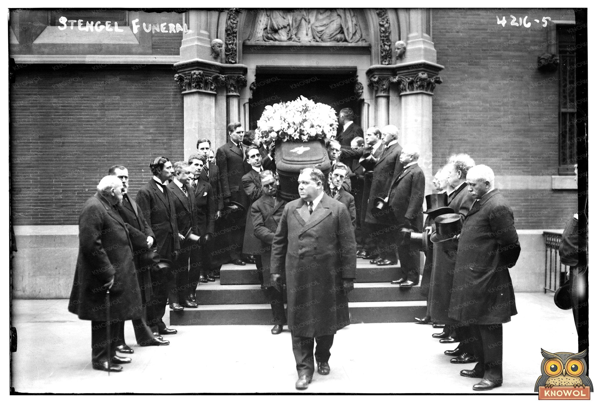 1917 Memorial Ceremony: A Glimpse Into Mourning Rituals