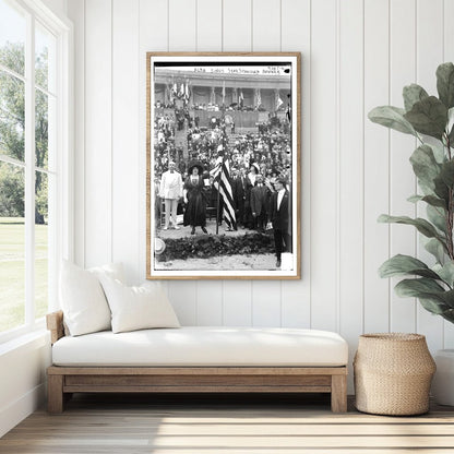 1917: Singer Alda Delivers Patriotic Anthem