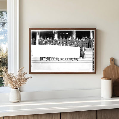 1917 City Hall Delegates: A Historic Gathering