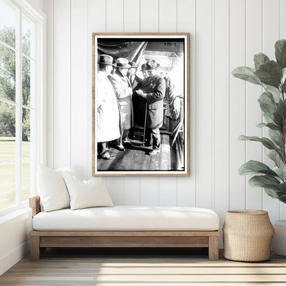 Legendary Tenor Enrico Caruso in 1917 Performance