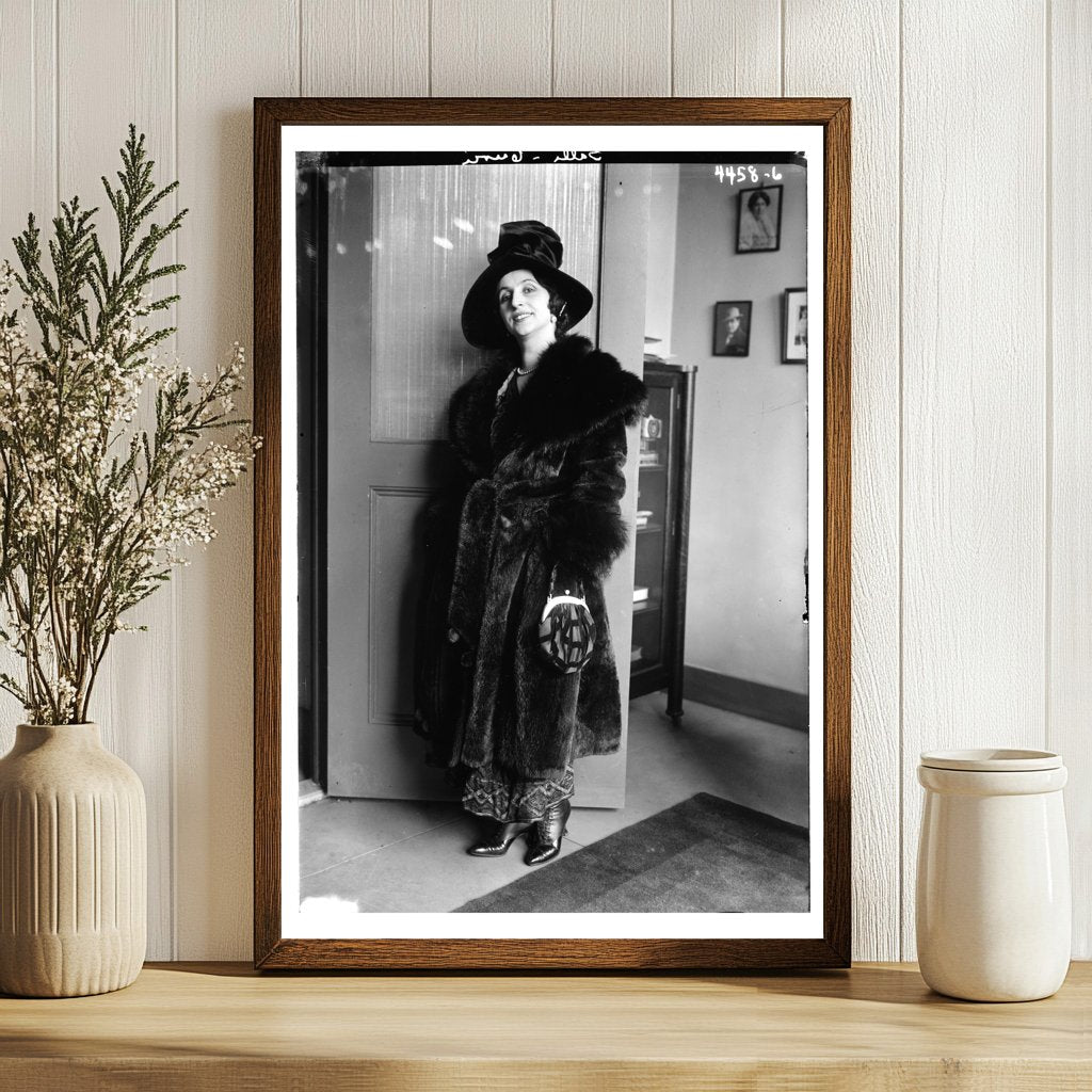 Captivating Soprano in Concert, Circa 1915-1920