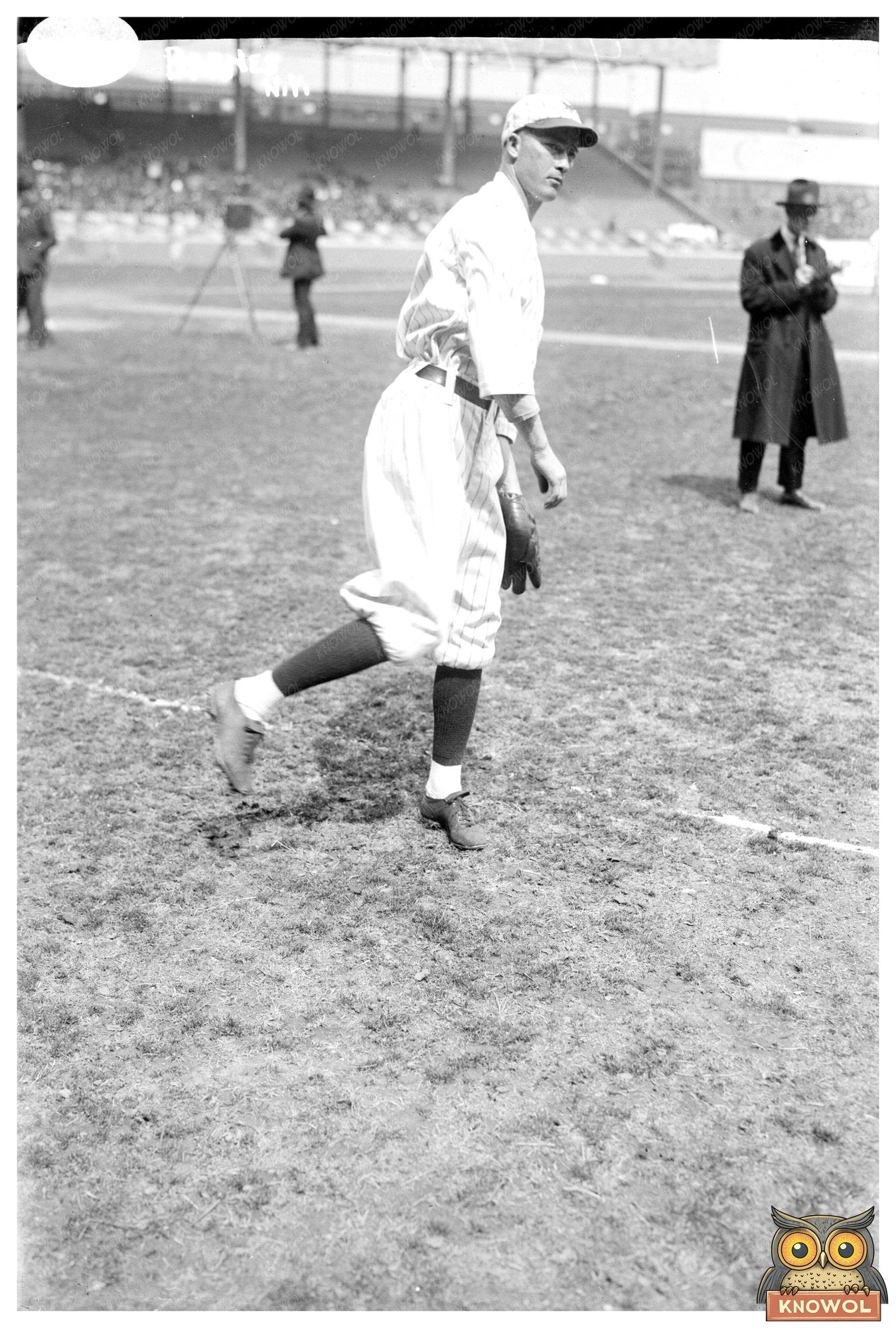 1920s New York NL Ace Pitcher in Action