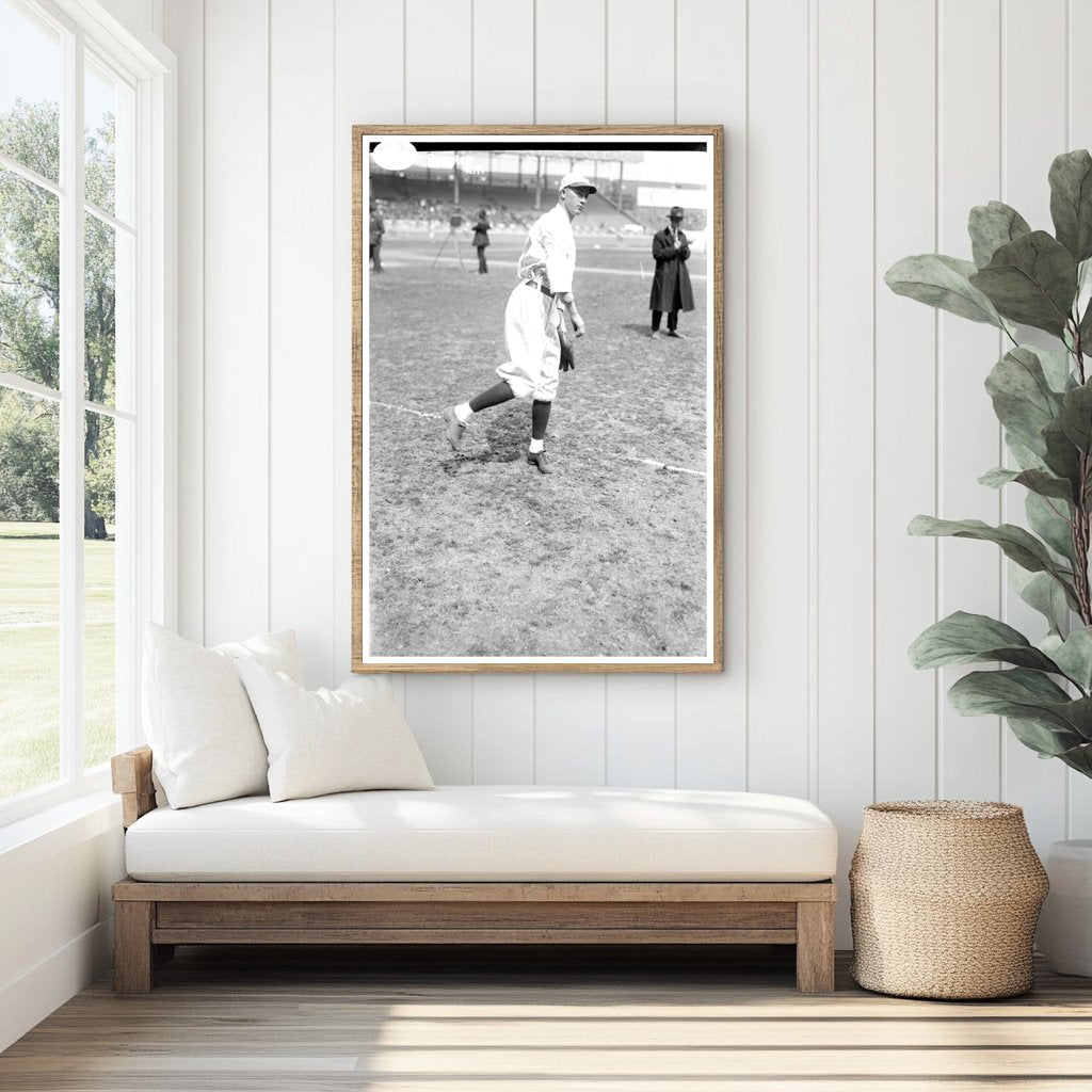 1920s New York NL Ace Pitcher in Action