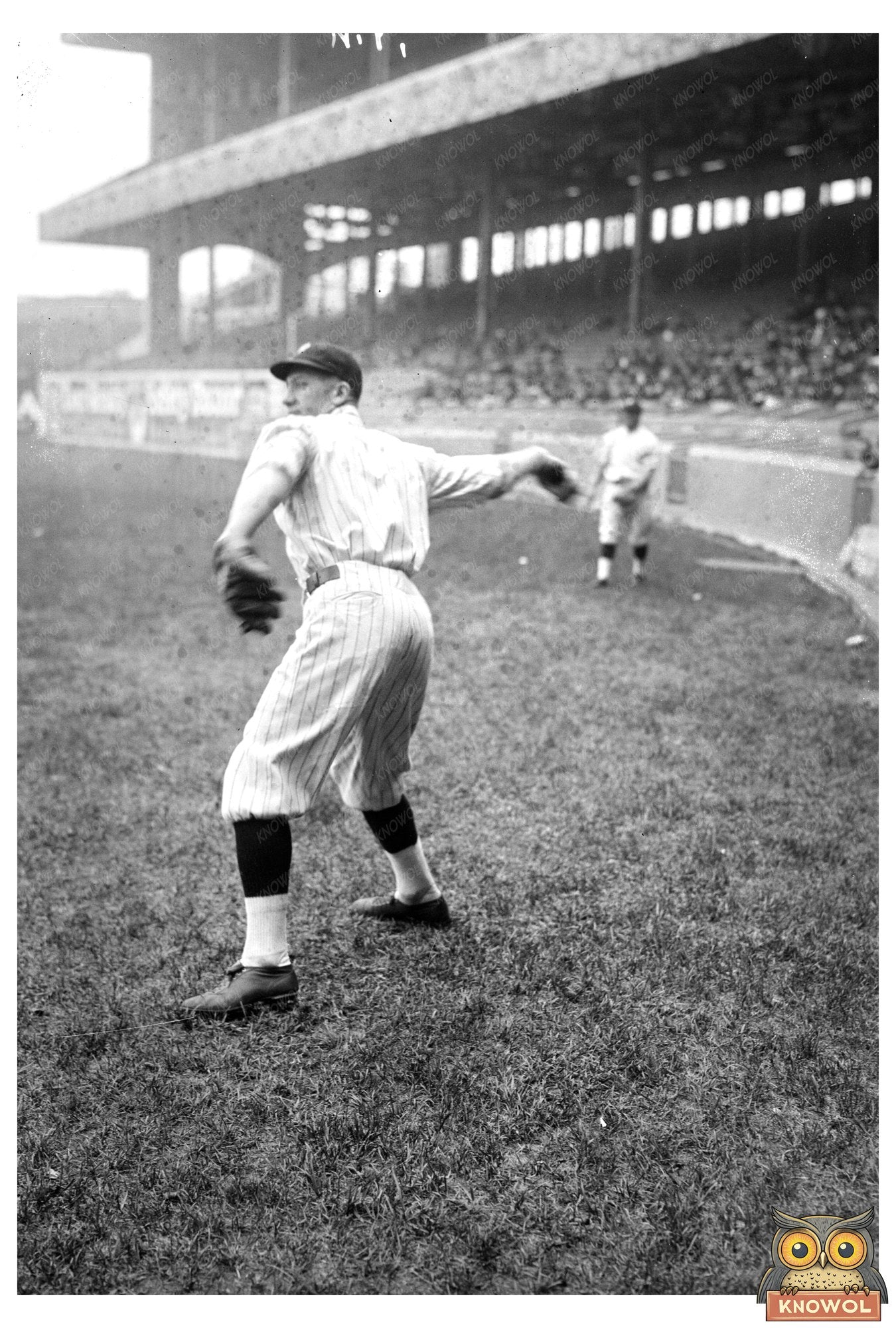 1918 Vintage Baseball Star Del Pratt in Action
