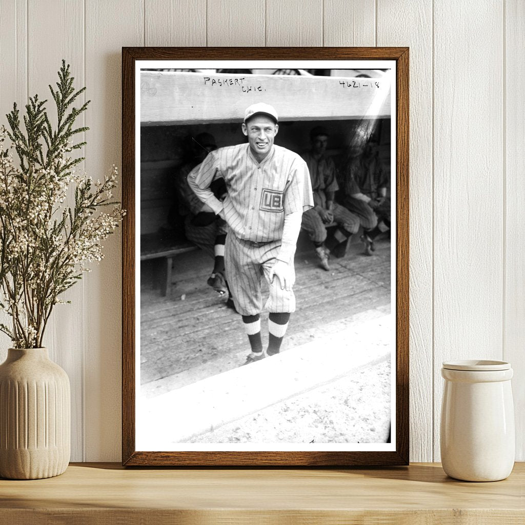 1918 Chicago Cubs Outfielder Dode Paskert in Action