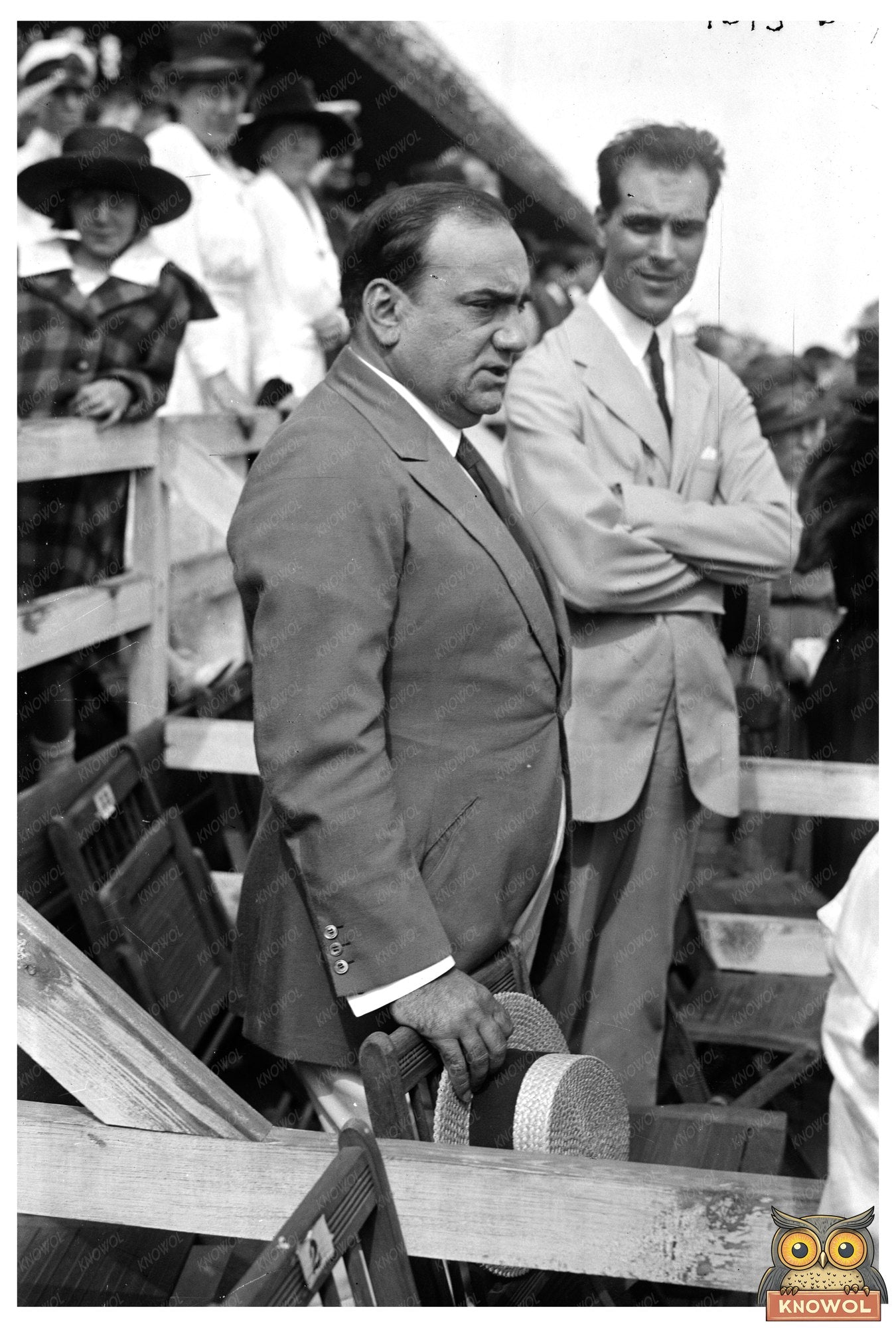 1918: Caruso & Illusionist Zirato Capture a Moment