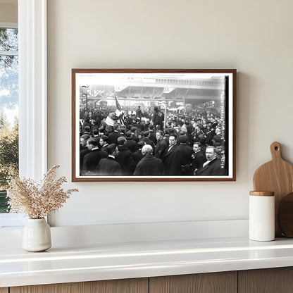 Celebration of Peace: America Cheers WWIs End