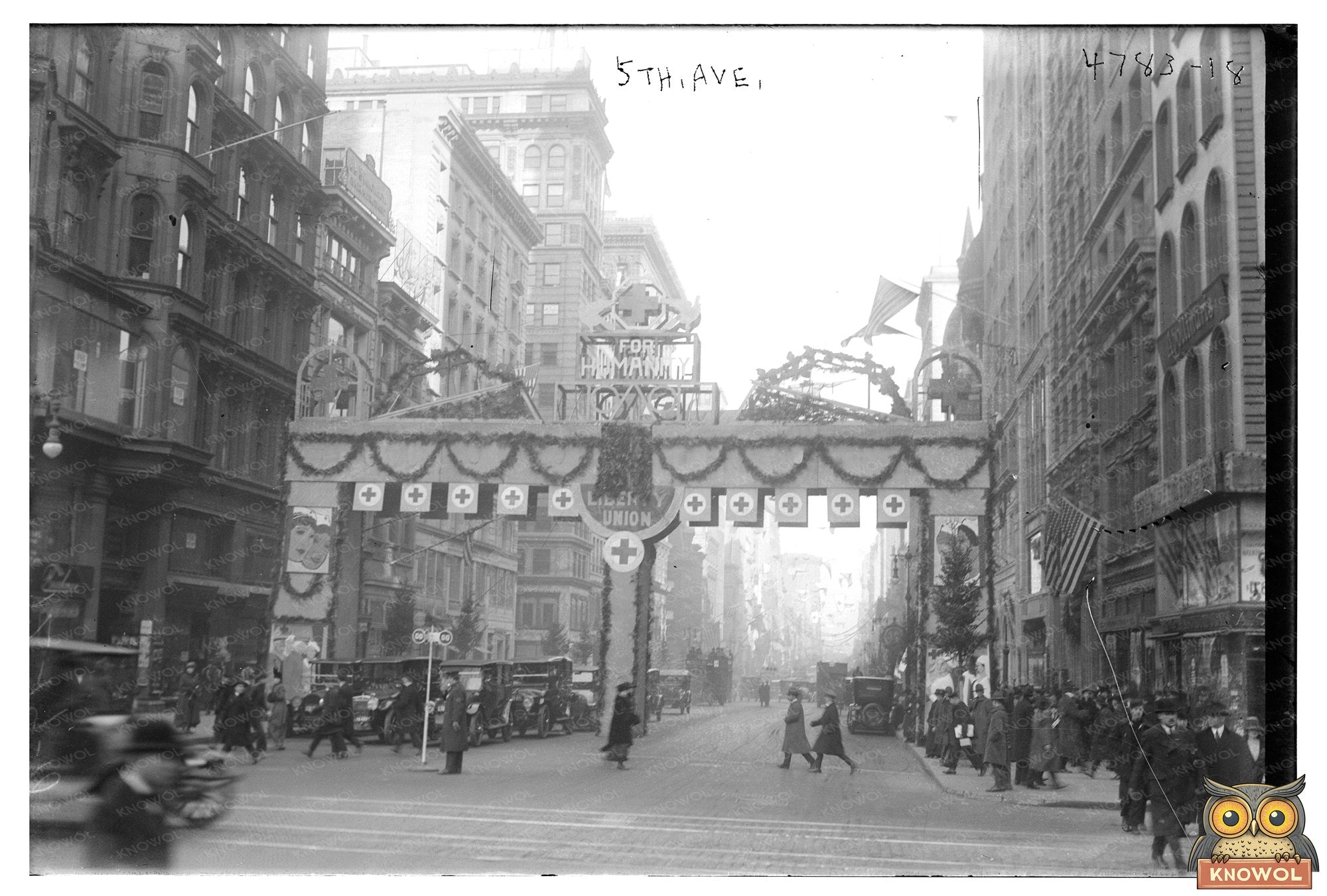 Post-WWI 5th Avenue: A Vibrant NYC Moment, 1918