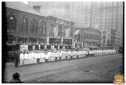 1918 Lively War Bond Parade: A Moment of Patriotism