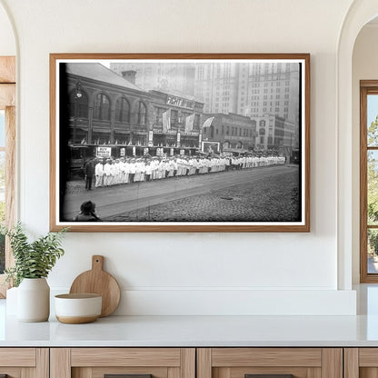 1918 Lively War Bond Parade: A Moment of Patriotism