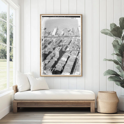 Iconic Woolworth Building: A Glimpse of 1910s NYC