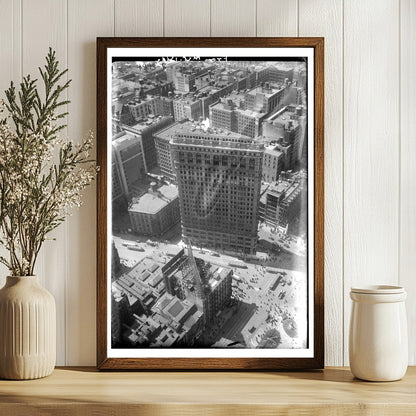 Early 1900s View of Manhattans Metropolitan Building