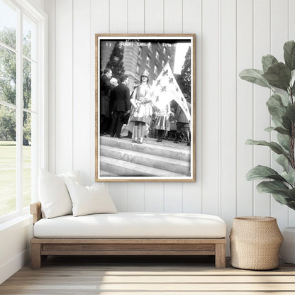 1920 Portrait of Gladys Carlin: A Vintage Icon