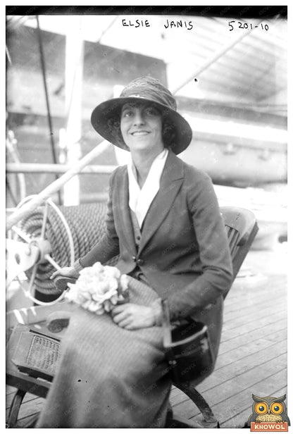 Captivating Portrait of Early 20th Century Starlet