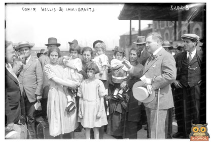 1920 Moment: Commissioner Wallis with New Immigrants