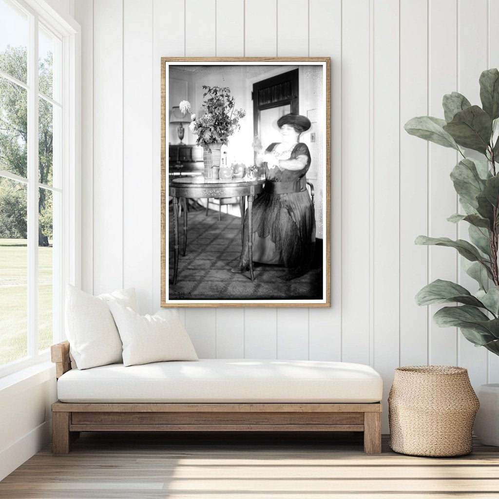 1920 Vintage Glass Negative: Tetrazzini Scene