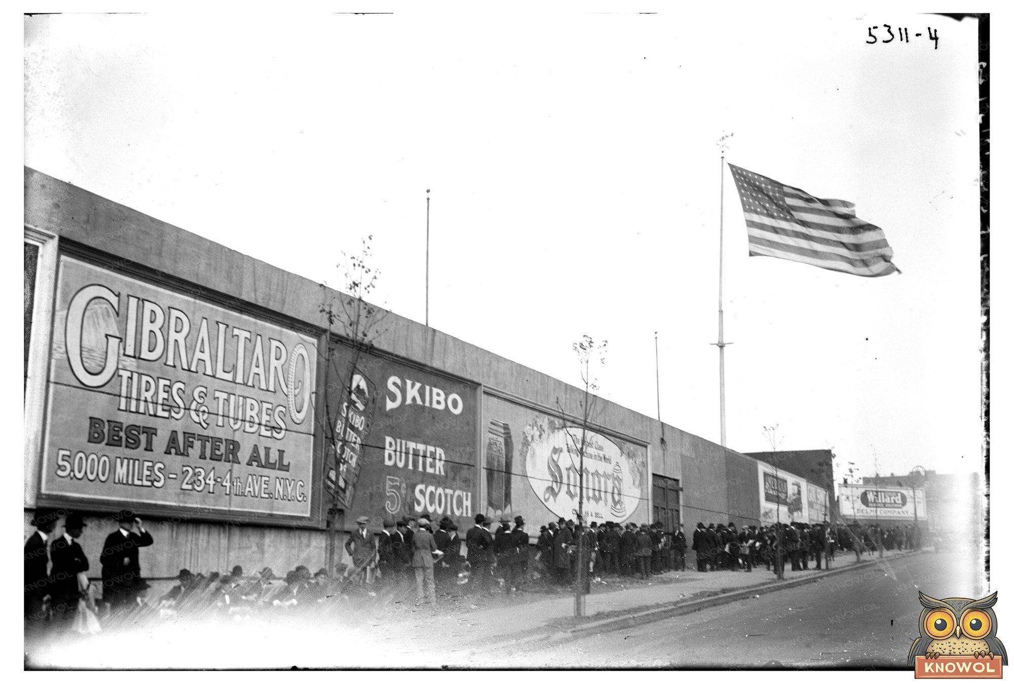 1920 Ebbets Field: Bustling Baseball Heritage Scene