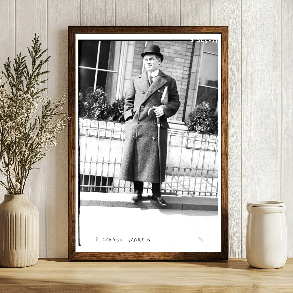 Powerful Tenor Captures Hearts: Early 20th Century Opera