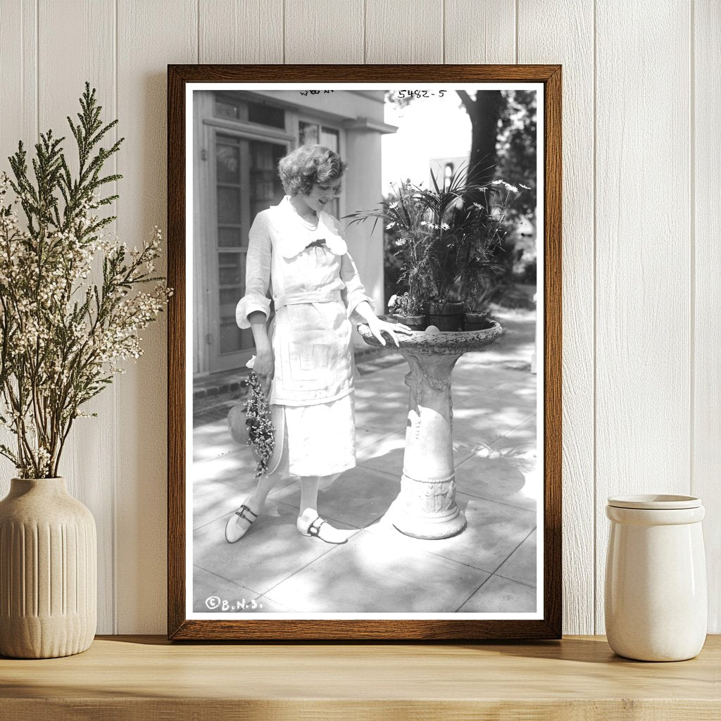 1920s Mill Worker Captured in Daily Labor