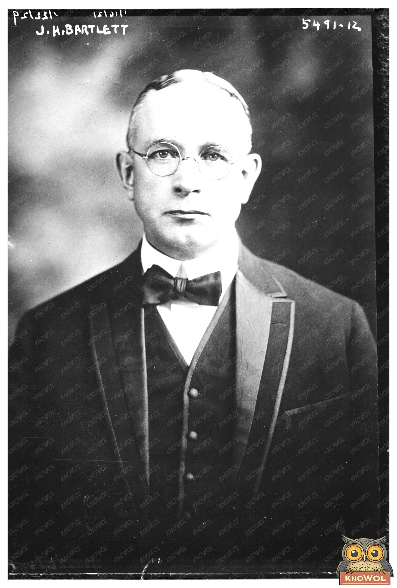 1920s Entrepreneur in Action: A Moment in History