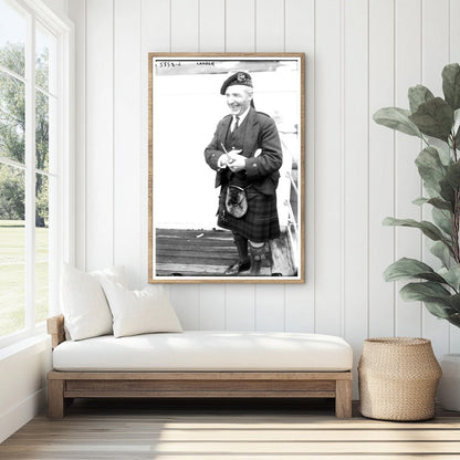 1920s Street Scene: Vibrant Lauder Community Spirit