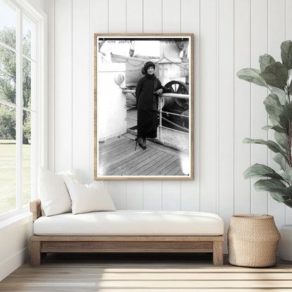 1920s Monologue Star Ruth Draper in Captivating Pose