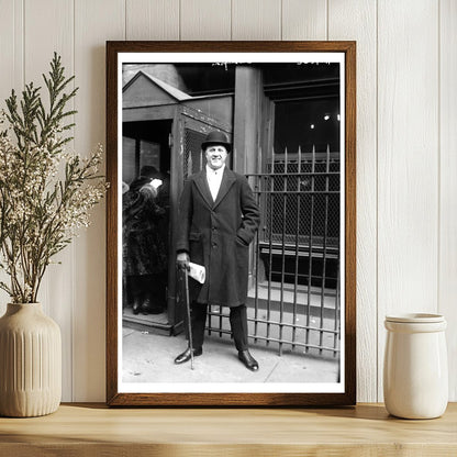 1920s Street Scene: A Snapshot of Early Urban Life